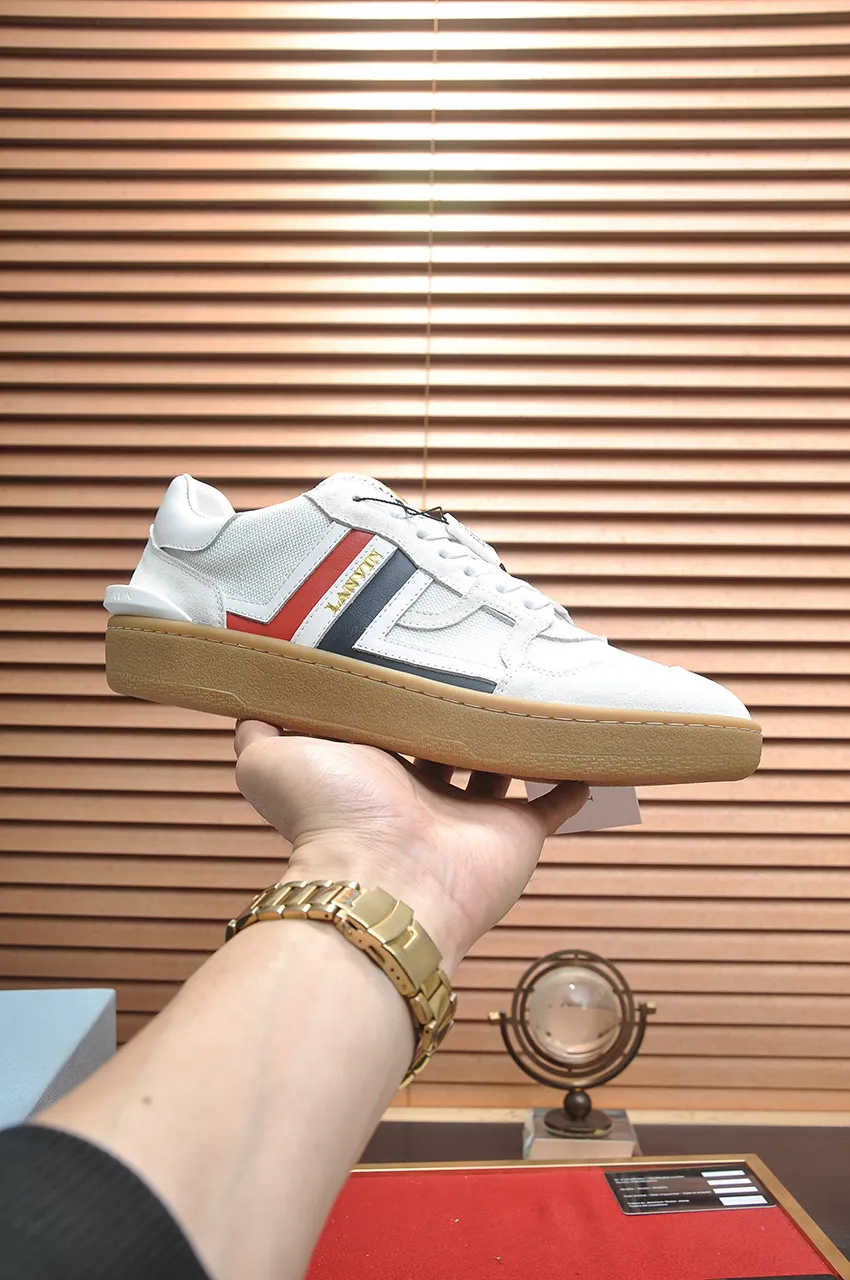 Men's men's shoes💰540💶[LANVIN] The latest lace-up fashionable casual couple sneakers, high-quality CLAY couple series‼ ️ The latest trendy products of the season 🌈Many bloggers have planted grass and purchased the original open-mold customization. The upper and outsole are sewn with mark threads without edge sealing. A variety of material splicing combination design. Very versatile for fashionable and casual wear. Comfortable on the feet. Self-recommended. Upper cowhide + cow suede + breathable mesh lining. Foot-padding cowhide. Exclusive original open-mold clear logo rubber outsole ⚠️Couple standard size 36-40 for women and 38-44 for men.